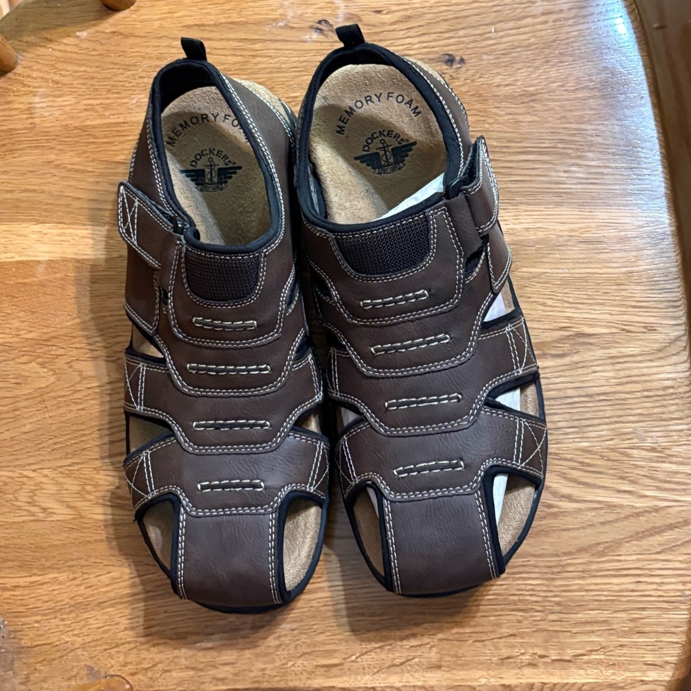 Dockers Brown Outdoor Sandals with Adjustable Straps